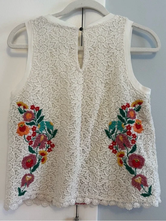 Maeve White Lace Tank with Multicolor Floral Embroidery - Picture 7 of 8
